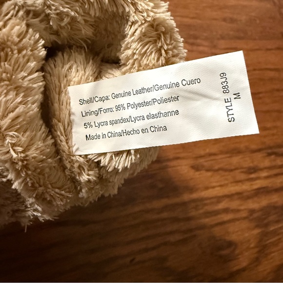 Isotoner Camel Suede Gloves with Fur Trim - New with Tags - Picture 5 of 5